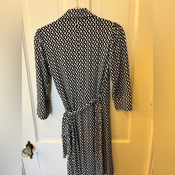 Laundry By Shelli Segal wrap dress - Picture 2 of 3